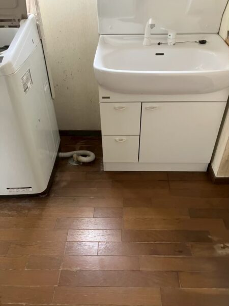 松本市にて洗面台の取り換え工事の施工後写真